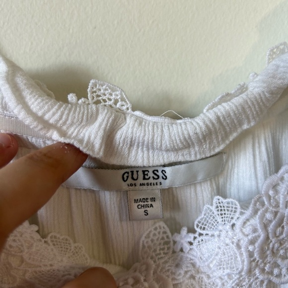 Guess White Off/On The  Shoulder Top - Picture 4 of 4